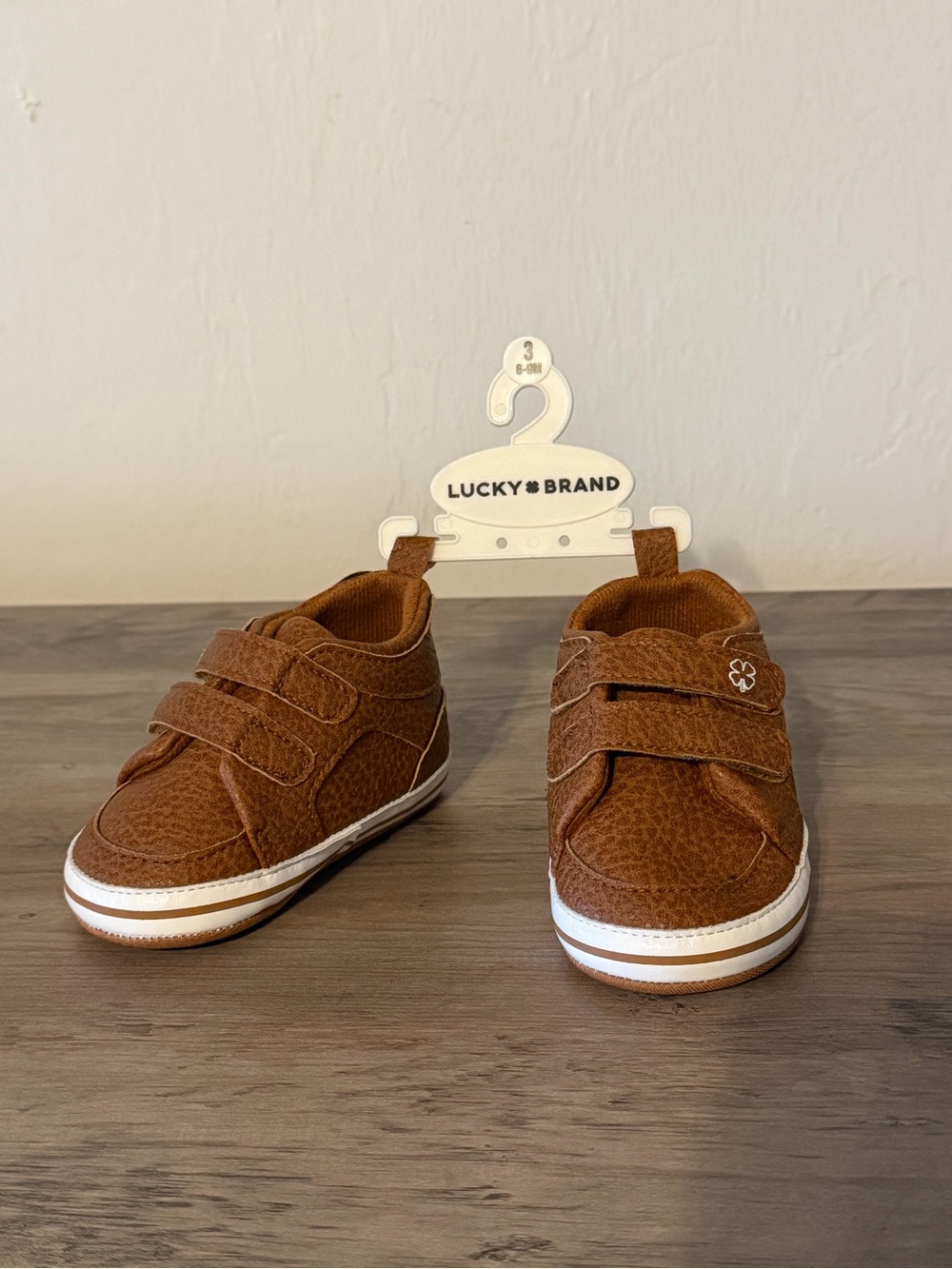 Lucky Brand - Tan High top baby shoes